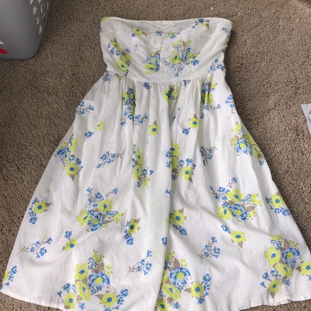 Old Navy Floral Strapless Dress